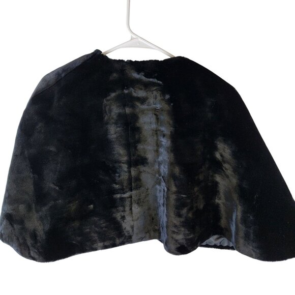 Vintage 70s Black Faux Fur Cape Jacket Women One Size Formal Coat Wrap Winter - Picture 8 of 12